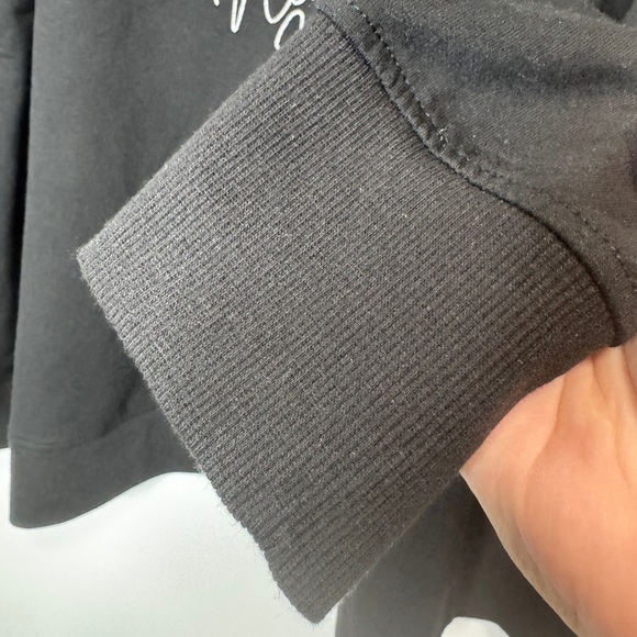 Jane & Delancey New York Graphic Sweatshirt Black - Picture 6 of 10